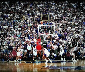 J9-库里在巴黎圣日耳曼比赛中绝杀，突破纪录引发热议！的简单介绍