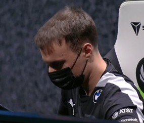 J9-包含Ming回归赛场，败北首场状态亮眼，FPX观众沸腾！的词条