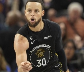 九游- 库里得分集锦 