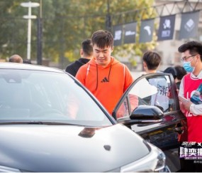 九游会-Ming回归赛场，势不可挡首场状态亮眼，中国队观众沸腾！的简单介绍