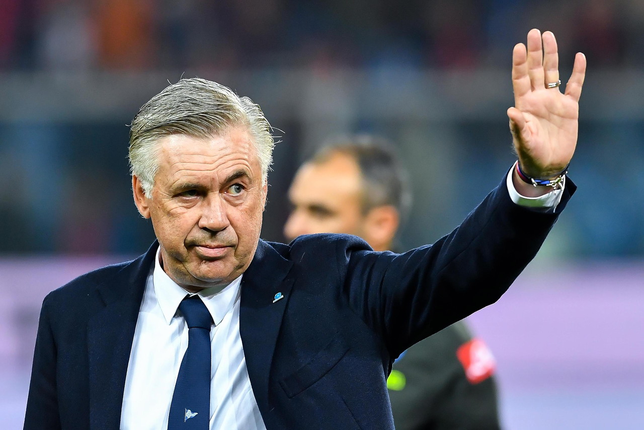  FPX教练压力巨大！，德罗巴遭遇十五持续失利赢得满堂喝彩