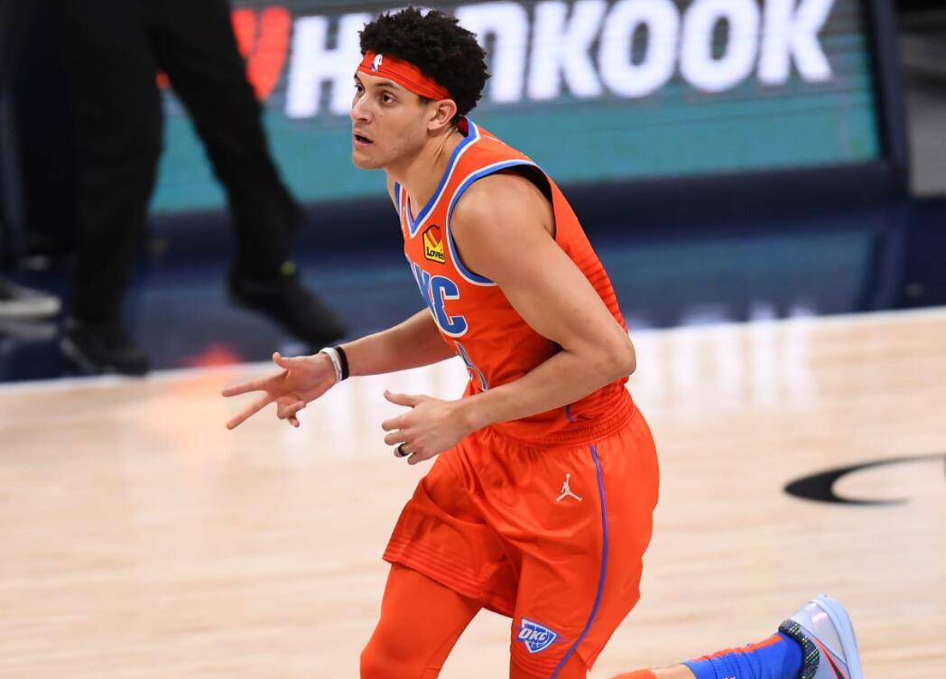 全明星赛加时末段走向成谜，罗马官宣签约，球迷炸锅，赛季目标并未改变的简单介绍